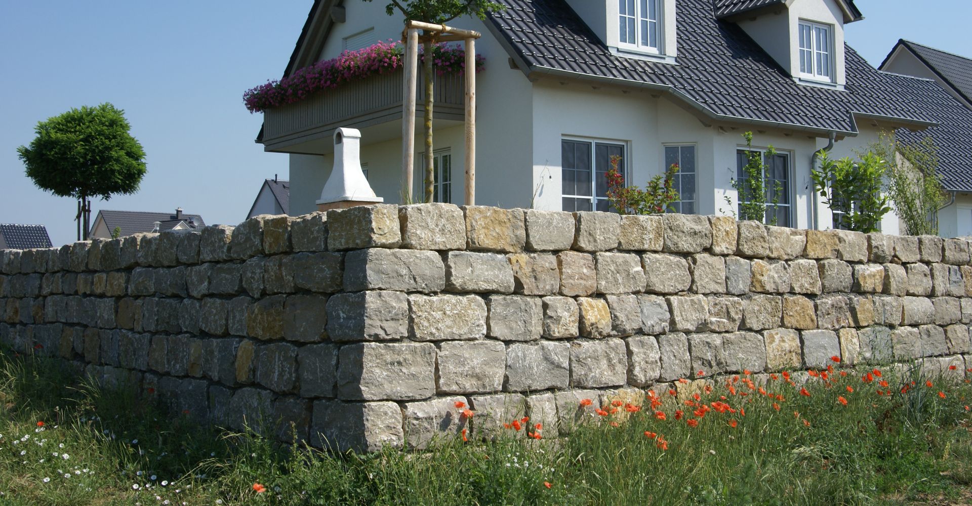 Außenmauer aus Muschelkalk